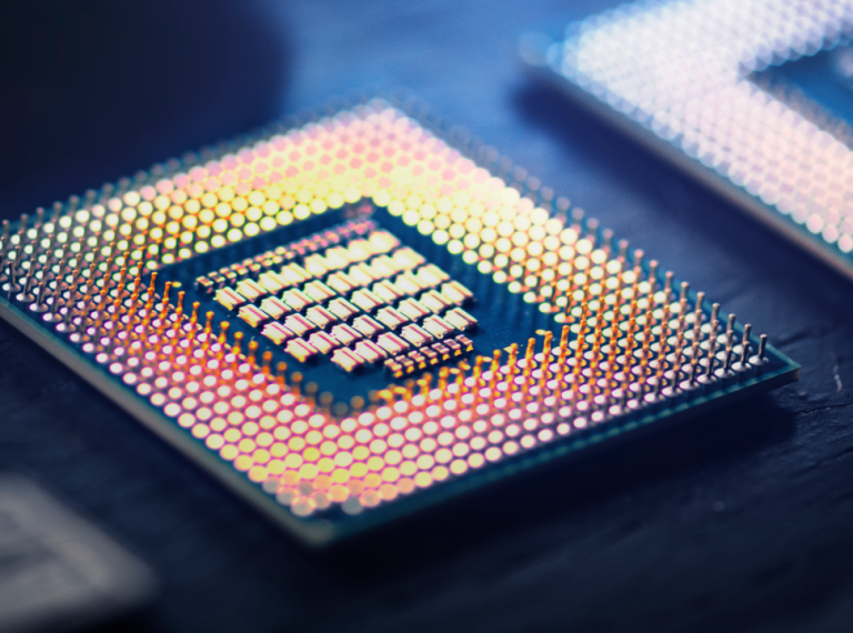 Advanced semiconductor failure analysis using submicron IR spectroscopy